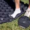 Inflatable sleeping pad with built-in foot pump Blue - Image 4