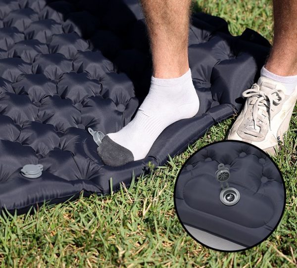 Inflatable sleeping pad with built-in foot pump Green - Image 6